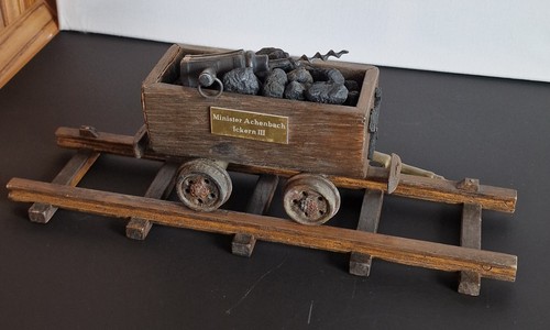 Bergbau lore auf schienen - bergbau,