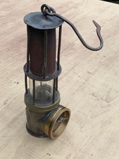 Benzin-Wetterlampe, Dominit