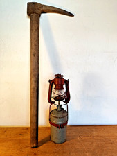 Bergbau Keilhaue Grubenlampe